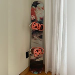 Never Summer Women’s Infinity Snowboard